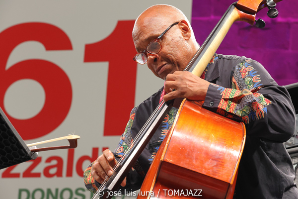 Joe Lovano's Paramount Quartet (61 Jazzaldia 2026. Donosti. 2026-07-23) Por José Luis Luna Rocafort [INSTANTZZ AKA Galería fotográfica AKA Fotoblog de jazz, impro… y algo más] - Tomajazz - Joe Lovano's Paramount Quartet actuó en el 61 Jazzaldia 2026. José Luis Luna Rocafort lo retrata en INSTANTZZ. Con Joe Lovano, Julian Lage, Santi Debriano, Will Calhoun