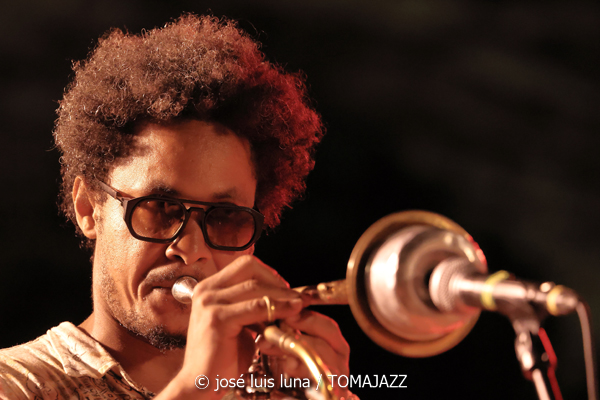 Ibossim Flamenco Ibiza (38 Eivissa Jazz Festival. 2026-09-02) Por José Luis Luna Rocafort [INSTANTZZ AKA Galería fotográfica AKA Fotoblog de jazz, impro… y algo más] - Tomajazz - Ibossim Flamenco Ibiza actuó en el 38 Eivissa Jazz Festival 2026. José Luis Luna Rocafort [INSTANTZZ Noemí Escudero, Pedro García "Brekón", Luis González "El Coco", Marcelo "Tumba Latimba", Carlos Sarduy, Aarón Puente, Omar Guzmán, Alain Ladrón de Guevara, Vicent Tur