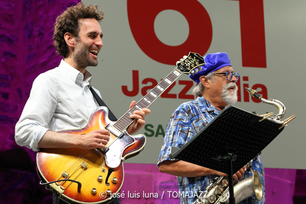 Joe Lovano's Paramount Quartet (61 Jazzaldia 2026. Donosti. 2026-07-23) Por José Luis Luna Rocafort [INSTANTZZ AKA Galería fotográfica AKA Fotoblog de jazz, impro… y algo más] - Tomajazz - Joe Lovano's Paramount Quartet actuó en el 61 Jazzaldia 2026. José Luis Luna Rocafort lo retrata en INSTANTZZ. Con Joe Lovano, Julian Lage, Santi Debriano, Will Calhoun