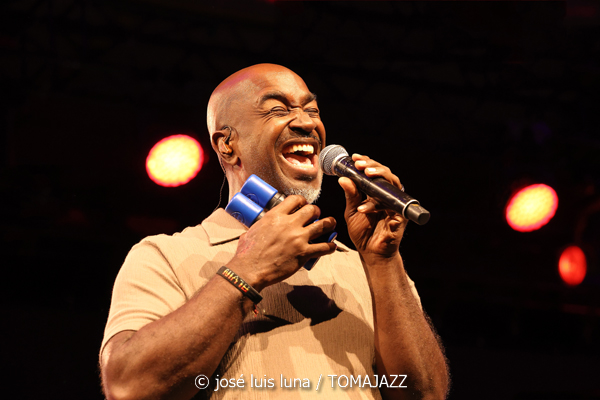 Take 6 (49 Festival de Jazz de Vitoria-Gasteiz 2026. 2026-07-15) Por José Luis Luna Rocafort [INSTANTZZ AKA Galería fotográfica AKA Fotoblog de jazz, impro… y algo más] - Tomajazz - Take 6 actuó en el 49 Festival de Jazz de Vitoria-Gasteiz 2026. José Luis Luna Rocafort lo retrata en INSTANTZZ. Con