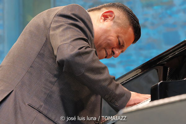Azar Lawrence Quartet: John Coltrane, The Impulse Era! (61 Jazzaldia 2026. Donosti. 2026-07-24) Por José Luis Luna Rocafort [INSTANTZZ AKA Galería fotográfica AKA Fotoblog de jazz, impro… y algo más] - Tomajazz - Azar Lawrence Quartet: John Coltrane, The Impulse Era! actuó en el 61 Jazzaldia 2026. José Luis Luna Rocafort lo retrata en INSTANTZZ. Con Azar Lawrence, Benito González, Essiet Essiet, Brandon Lee