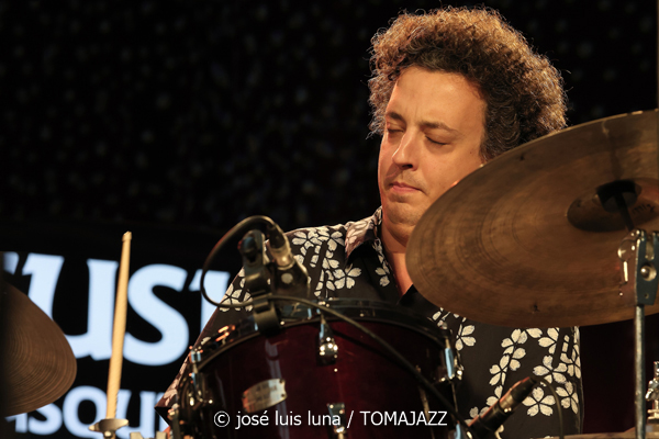 Irene Reig Quartet (49 Festival de Jazz de Vitoria-Gasteiz 2026. 2026-07-16) Por José Luis Luna Rocafort [INSTANTZZ AKA Galería fotográfica AKA Fotoblog de jazz, impro… y algo más] - Tomajazz - Irene Reig Quartet actuó en el 49 Festival de Jazz de Vitoria-Gasteiz 2026. José Luis Luna Rocafort INSTANTZZ retrata el concierto. Con Irene Reig, Xavi Torres, Pau Sala, Andreu Pitarch
