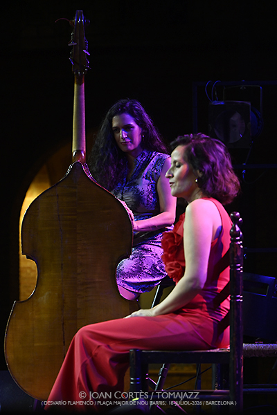 Blasco-Barragán-Maestro / Israel Galván (Desvarío Flamenco/ Plaça Major Nou Barris, 2026-07-18 / Barcelona) [y 3] Por Joan Cortès [Flamencuras AKA INSTANTZZ AKA Galería fotográfica AKA Fotoblog de jazz, impro… y algo más] - Tomajazz - Blasco-Barragán-Maestro e Israel Galván actuaron en (Desvarío Flamenco en la Plaça Major Nou Barris de Barcelona, el 18 de julio de 2026-07-18 / Barcelona) [y 3] Por Joan Cortès [Flamencuras AKA INSTANTZZ