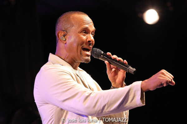 Take 6 (49 Festival de Jazz de Vitoria-Gasteiz 2026. 2026-07-15) Por José Luis Luna Rocafort [INSTANTZZ AKA Galería fotográfica AKA Fotoblog de jazz, impro… y algo más] - Tomajazz - Take 6 actuó en el 49 Festival de Jazz de Vitoria-Gasteiz 2026. José Luis Luna Rocafort lo retrata en INSTANTZZ. Con