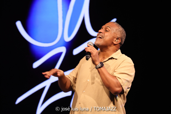 Take 6 (49 Festival de Jazz de Vitoria-Gasteiz 2026. 2026-07-15) Por José Luis Luna Rocafort [INSTANTZZ AKA Galería fotográfica AKA Fotoblog de jazz, impro… y algo más] - Tomajazz - Take 6 actuó en el 49 Festival de Jazz de Vitoria-Gasteiz 2026. José Luis Luna Rocafort lo retrata en INSTANTZZ. Con