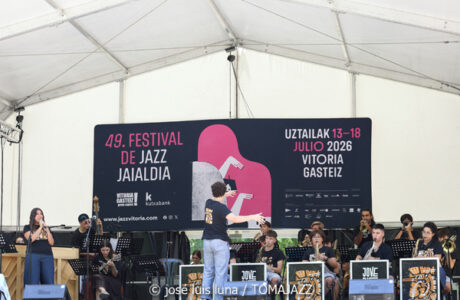 Sedajazz Jove Big Band (49 Festival de Jazz de Vitoria-Gasteiz 2026. 2026-07-11) Por José Luis Luna Rocafort [INSTANTZZ AKA Galería fotográfica AKA Fotoblog de jazz, impro… y algo más] - Tomajazz - Sedajazz Jove Big Band actuó en el 49 Festival de Jazz de Vitoria-Gasteiz 2026. José Luis Luna Rocafort lo retrata en INSTANTZZ
