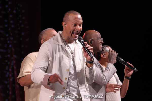 Take 6 (49 Festival de Jazz de Vitoria-Gasteiz 2026. 2026-07-15) Por José Luis Luna Rocafort [INSTANTZZ AKA Galería fotográfica AKA Fotoblog de jazz, impro… y algo más] - Tomajazz - Take 6 actuó en el 49 Festival de Jazz de Vitoria-Gasteiz 2026. José Luis Luna Rocafort lo retrata en INSTANTZZ. Con