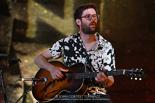 Marion Rampal / Marcin Wasilewski Trio / Prima Canta (33 Festival Jazz à Junas, 2026-07-22 / Junas -Francia-) [01] Por Joan Cortès [INSTANTZZ AKA Galería fotográfica AKA Fotoblog de jazz, impro… y algo más] - Tomajazz - Marion Rampal / Marcin Wasilewski Trio / Prima Canta actuaron en la primera jornada del 33 Festival Jazz à Junas 2026. Joan Cortès lo retrata en INSTANTZZ