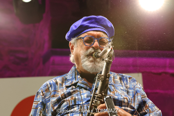 Joe Lovano's Paramount Quartet (61 Jazzaldia 2026. Donosti. 2026-07-23) Por José Luis Luna Rocafort [INSTANTZZ AKA Galería fotográfica AKA Fotoblog de jazz, impro… y algo más] - Tomajazz - Joe Lovano's Paramount Quartet actuó en el 61 Jazzaldia 2026. José Luis Luna Rocafort lo retrata en INSTANTZZ. Con Joe Lovano, Julian Lage, Santi Debriano, Will Calhoun