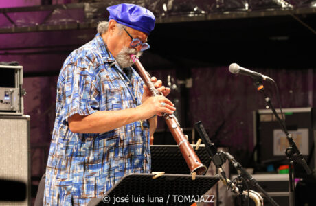 Joe Lovano's Paramount Quartet (61 Jazzaldia 2026. Donosti. 2026-07-23) Por José Luis Luna Rocafort [INSTANTZZ AKA Galería fotográfica AKA Fotoblog de jazz, impro… y algo más] - Tomajazz - Joe Lovano's Paramount Quartet actuó en el 61 Jazzaldia 2026. José Luis Luna Rocafort lo retrata en INSTANTZZ. Con Joe Lovano, Julian Lage, Santi Debriano, Will Calhoun