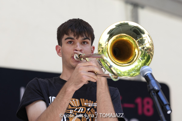 Sedajazz Jove Big Band (49 Festival de Jazz de Vitoria-Gasteiz 2026. 2026-07-11) Por José Luis Luna Rocafort [INSTANTZZ AKA Galería fotográfica AKA Fotoblog de jazz, impro… y algo más] - Tomajazz - Sedajazz Jove Big Band actuó en el 49 Festival de Jazz de Vitoria-Gasteiz 2026. José Luis Luna Rocafort lo retrata en INSTANTZZ