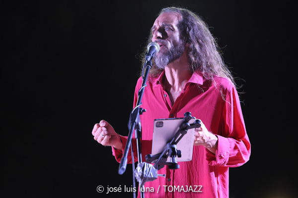 Gospel Lab & Big Band Ciutat d'Eivissa (38 Eivissa Jazz Festival. 2026-09-02) Por José Luis Luna Rocafort [INSTANTZZ AKA Galería fotográfica AKA Fotoblog de jazz, impro… y algo más] - Tomajazz - Gospel Lab & Big Band Ciutat d'Eivissa actuaron en el 38 Eivissa Jazz Festival 2026. José Luis Luna Rocafort lo retrata en INSTANTZZ