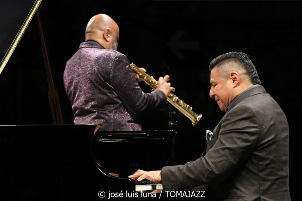 Azar Lawrence Quartet: John Coltrane, The Impulse Era! (61 Jazzaldia 2026. Donosti. 2026-07-24) Por José Luis Luna Rocafort [INSTANTZZ AKA Galería fotográfica AKA Fotoblog de jazz, impro… y algo más] - Tomajazz - Azar Lawrence Quartet: John Coltrane, The Impulse Era! actuó en el 61 Jazzaldia 2026. José Luis Luna Rocafort lo retrata en INSTANTZZ. Con Azar Lawrence, Benito González, Essiet Essiet, Brandon Lee