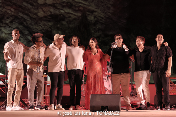 Ibossim Flamenco Ibiza (38 Eivissa Jazz Festival. 2026-09-02) Por José Luis Luna Rocafort [INSTANTZZ AKA Galería fotográfica AKA Fotoblog de jazz, impro… y algo más] - Tomajazz - Ibossim Flamenco Ibiza actuó en el 38 Eivissa Jazz Festival 2026. José Luis Luna Rocafort [INSTANTZZ Noemí Escudero, Pedro García "Brekón", Luis González "El Coco", Marcelo "Tumba Latimba", Carlos Sarduy, Aarón Puente, Omar Guzmán, Alain Ladrón de Guevara, Vicent Tur