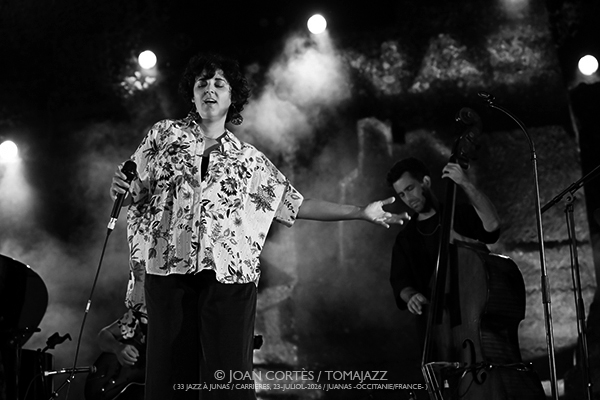 33ème Festival Jazz à Junas 2026 -resumen- [y 6] Por Joan Cortès [INSTANTZZ AKA Galería fotográfica AKA Fotoblog de jazz, impro… y algo más] - Tomajazz - Joan Cortès repasa en imágenes el 33 Festival Jazz à Junas 2026, que tuvo lugar en la localidad Francesa en el mes de julio de 2026