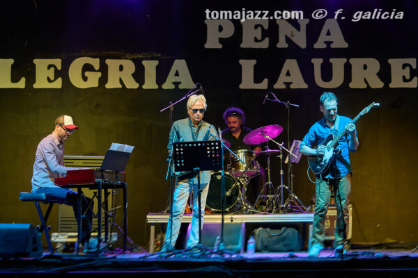 Albert Vila 4tet (feat. Perico Sambeat) (Jazz Alai. Peña Alegría Laurentina, Huesca. 2026-09-12) Por Fabio Galicia [INSTANTZZ AKA Galería fotográfica AKA Fotoblog de jazz, impro… y algo más] - Tomajazz - Albert Vila 4tet (feat. Perico Sambeat) actuó en el Jazz Alai de la Peña Alegría Laurentina de Huesca, el 9 12 de septiembre de 2026. Fabio Galicia lo retrata en INSTANTZZ. Con Albert Vila, Perico Sambeat, Gabriel Casanova, Miguel Ángel Benito