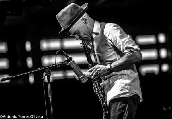 Bad Plus / Snarky Puppy (49 Festival de Jazz de Vitoria-Gasteiz 2026. 2026-07-18) Por Antonio Torres y Pepe Mateos [Conciertos de Jazz] - Tomajazz - Bad Plus y Snarky Puppy actuaron en la jornads final del 49 Festival de Jazz de Vitoria-Gasteiz 2026. Antonio Torres y Pepe Mateos relatan y retratan la jornada. Con Chris Speed, Ben Monder, Reid Anderson, Dave King, Mike Maz Maher, Zach Brock, Justin Stanton, Bobby Sparks II, Bob Lanzetti, Nate Werth, Jamison Ross, Michael League, Jay Jennings, Chris Bullock, Mason Davis