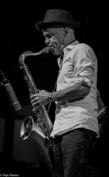 Bad Plus / Snarky Puppy (49 Festival de Jazz de Vitoria-Gasteiz 2026. 2026-07-18) Por Antonio Torres y Pepe Mateos [Conciertos de Jazz] - Tomajazz - Bad Plus y Snarky Puppy actuaron en la jornads final del 49 Festival de Jazz de Vitoria-Gasteiz 2026. Antonio Torres y Pepe Mateos relatan y retratan la jornada. Con Chris Speed, Ben Monder, Reid Anderson, Dave King, Mike Maz Maher, Zach Brock, Justin Stanton, Bobby Sparks II, Bob Lanzetti, Nate Werth, Jamison Ross, Michael League, Jay Jennings, Chris Bullock, Mason Davis