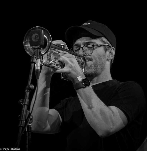Bad Plus / Snarky Puppy (49 Festival de Jazz de Vitoria-Gasteiz 2026. 2026-07-18) Por Antonio Torres y Pepe Mateos [Conciertos de Jazz] - Tomajazz - Bad Plus y Snarky Puppy actuaron en la jornads final del 49 Festival de Jazz de Vitoria-Gasteiz 2026. Antonio Torres y Pepe Mateos relatan y retratan la jornada. Con Chris Speed, Ben Monder, Reid Anderson, Dave King, Mike Maz Maher, Zach Brock, Justin Stanton, Bobby Sparks II, Bob Lanzetti, Nate Werth, Jamison Ross, Michael League, Jay Jennings, Chris Bullock, Mason Davis