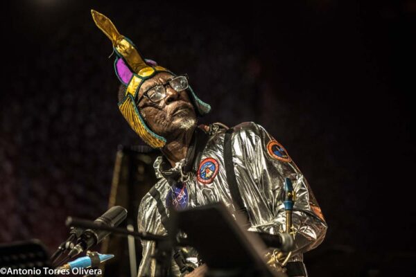 Irene Reig Quartet /Sun Ra Arkestra (49 Festival de Jazz de Vitoria-Gasteiz 2026. 2026-07-16) Por Antonio Torres y Pepe Mateos [Conciertos de Jazz] - Tomajazz - Irene Reig Quartet y Sun Ra Arkestra actuaron en la segunda jornada en Mendizorroza en el 49 Festival de Jazz de Vitoria-Gasteiz 2026. Antonio Torres y Pepe Mateos dan cuenta del concierto