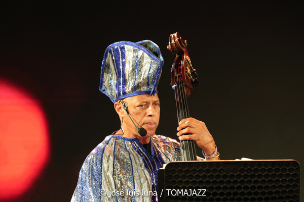 Sun Ra Arkestra (49 Festival de Jazz de Vitoria-Gasteiz 2026. 2026-07-16) Por José Luis Luna Rocafort [INSTANTZZ AKA Galería fotográfica AKA Fotoblog de jazz, impro… y algo más] - Tomajazz - Sun Ra Arkestra actuó en el 49 Festival de Jazz de Vitoria-Gasteiz 2026. 2026-07-16) Por José Luis Luna Rocafort [INSTANTZZ Tara Middleton, Knoel Scott, Chris Hemingway, James Stewart, Alex Harding, Michael Ray, Cecil Brooks, Andrae Murchison, Vicent Chancey, Lafayette Gilchrist, Stephen Killion, Carl Le Blanc, George Gary, Elson Nascimento, Jose Da Silva