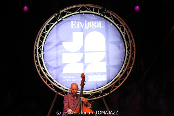 Eivissa Jazz Experience 2026 (38 Eivissa Jazz Festival. 2026-09-04) Por José Luis Luna Rocafort [INSTANTZZ AKA Galería fotográfica AKA Fotoblog de jazz, impro… y algo más] - Tomajazz - Eivissa Jazz Experience 2026 en el 38 Eivissa Jazz Festival, el 4 de septiembre de 2026. José Luis Luna Rocafort retrata en INSTANTZZ una propuesta clásica el Festival de Jazz de Ibiza. En 2026 con Abe Rábade, Ramon Prats, Toño Miguel, Eva Fernández, Alejandro Vargas, Antoni Marí