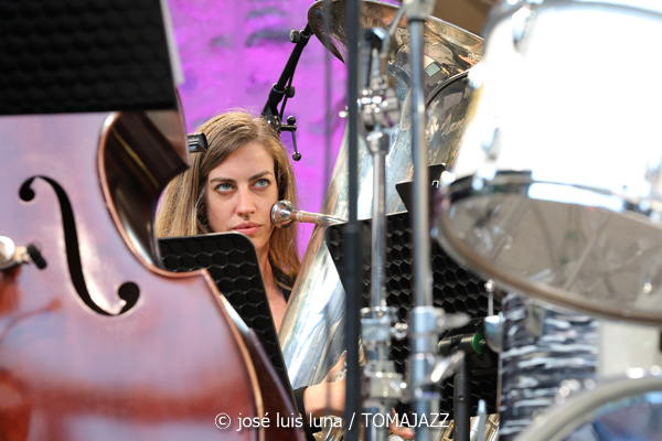 Charles Tolliver Africa/Brass Celebrating Coltrane's Centennial (61 Jazzaldia 2026. Donosti. 2026-07-25) Por José Luis Luna Rocafort [INSTANTZZ AKA Galería fotográfica AKA Fotoblog de jazz, impro… y algo más] - Tomajazz - Charles Tolliver Africa/Brass Celebrating Coltrane's Centennial actuó en el 61 Jazzaldia 2026 en San Sebastián. José Luis Luna Rocafort lo retrata en INSTANTZZ. Con Charles Tolliver, Camille Thurman, Darrell Green, Antonio Faraò, Chris Dahlgren, Eneko Dieguez, Miguel Velasco, Antonio Lozano, Pedro Mullor Boix, Ariadna Alcober Lizana, Alba Castellanos Fernández, Galder Oneca Fuentes, Nicolás Chasco, Alessio Lubrano, Ander Caro, Asier Iturbe, Aníbal Andrés, Aránzazu Rodríguez