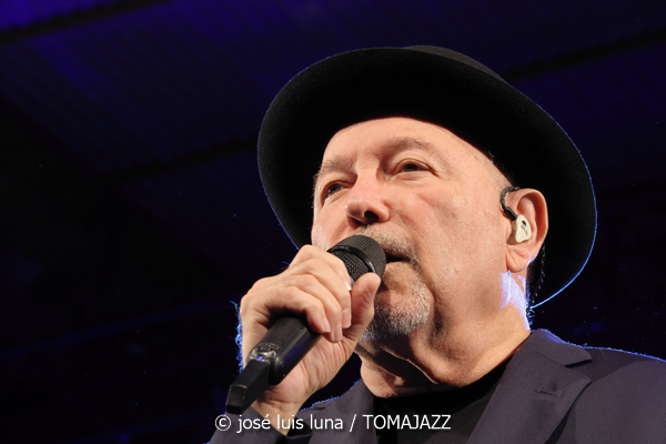 Rubén Blades con Roberto Delgado Big Band (49 Festival de Jazz de Vitoria-Gasteiz 2026. 2026-07-17) Por José Luis Luna Rocafort [INSTANTZZ AKA Galería fotográfica AKA Fotoblog de jazz, impro… y algo más] - Tomajazz - Rubén Blades con Roberto Delgado Big Band actuó en el 49 Festival de Jazz de Vitoria-Gasteiz 2026. José Luis Luna Rocafort lo retrata en INSTANTZZ. Con Rubén Blades, Roberto Delgado, Iván Navarro, Luis Carlos Pérez, Carlos Agrazal, Miguel Arau, Carlos Ubarte, Alejandro Castillo, Emaus Montero, Juan Carlos López, Roberto Ruiz, Avenicio Núñez, Francisco Delvecchio, Higinio Flores, Idígoras Bethancourt, Juan Berna, Luis E. Becerra, Ademir Berrocal, Raúl Rivera, José Ramón Guerra, Daniel Jiménez-Bloise