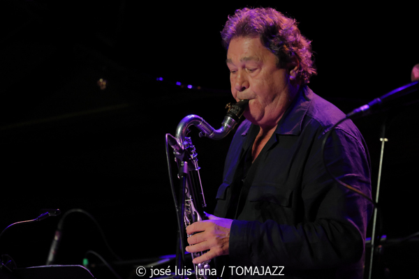 Louis Sclavis Quintet: India (61 Jazzaldia 2026. Donosti. 2026-07-26) Por José Luis Luna Rocafort [INSTANTZZ AKA Galería fotográfica AKA Fotoblog de jazz, impro… y algo más] - Tomajazz - Louis Sclavis Quintet: India actuó en el 61 Jazzaldia 2026. José Luis Luna Rocafort lo retrata en INSTANTZZ. Con Louis Sclavis, Sarah Murcia, Benjamin Moussay, Olivier Laisney, Christophe Lavergne