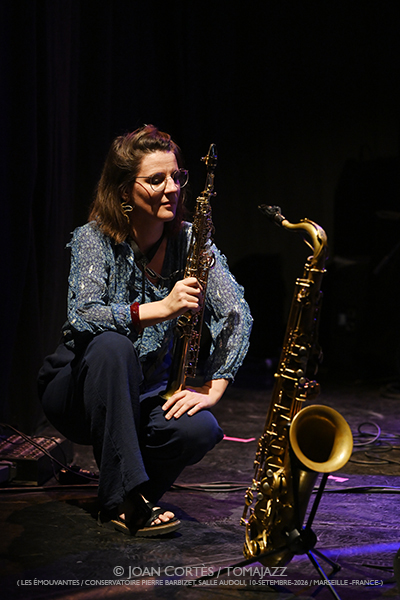 Maussion & Tereygeol 4t «Abysskiss» (Les Émouvantes / CPBM, 2026-09-10 / Marseille) [01] Por Joan Cortès [INSTANTZZ AKA Galería fotográfica AKA Fotoblog de jazz, impro… y algo más] - Tomajazz - Maussion & Tereygeol 4t «Abysskiss» actuaron en el festival Les Émouvantes de Marsella el 10 de septiembre de 2026. Joan Cortès lo retrata en INSTANTZZ. Con Camille Maussion, Pierre Tereygeol, Victor Auffray, Ilya Amar