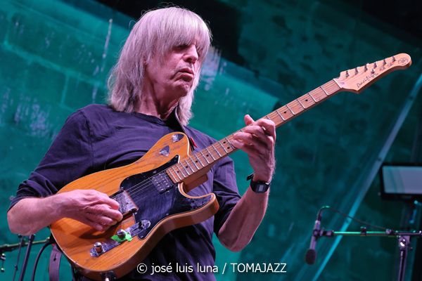 Marcus Miller: We Want Miles! (61 Jazzaldia 2026. Donosti. 2026-07-25) Por José Luis Luna Rocafort [INSTANTZZ AKA Galería fotográfica AKA Fotoblog de jazz, impro… y algo más] - Tomajazz - Marcus Miller: We Want Miles! actuó en el 61 Jazzaldia 2026. José Luis Luna Rocafort lo retrata en INSTANTZZ. Con