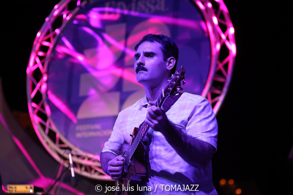 The Illusions & Nathan Haines (38 Eivissa Jazz Festival. 2026-09-03) Por José Luis Luna Rocafort [INSTANTZZ AKA Galería fotográfica AKA Fotoblog de jazz, impro… y algo más] - Tomajazz - The Illusions & Nathan Haines actuaron en el 38 Eivissa Jazz Festival. José Luis Luna Rocafort lo retrata en INSTANTZZ. Participaron Pere Navarro, Franco Botto, Antonio Blakstad, Antoni Marí, Antonio Prosper, Arturo García, Katana McKenzie, Nathan Haines