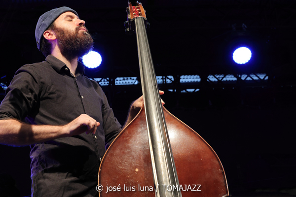Magalí Sare & Manel Fortià (49 Festival de Jazz de Vitoria-Gasteiz 2026. 2026-07-17) Por José Luis Luna Rocafort [INSTANTZZ AKA Galería fotográfica AKA Fotoblog de jazz, impro… y algo más] - Tomajazz - Magalí Sare & Manel Fortià actuaron en el 49 Festival de Jazz de Vitoria-Gasteiz 2026. 2026-07-17) Por José Luis Luna Rocafort [INSTANTZZ