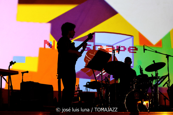 Edu Cabello Quartet: El Bosque (49 Festival de Jazz de Vitoria-Gasteiz 2026. 2026-07-12) Por José Luis Luna Rocafort [INSTANTZZ AKA Galería fotográfica AKA Fotoblog de jazz, impro… y algo más] - Tomajazz - Edu Cabello Quartet: El Bosque actuó en el 49 Festival de Jazz de Vitoria-Gasteiz 2026. José Luis Luna Rocafort lo retrata en INSTANTZZ. Con Edu Cabello, Eddie Majía, Manuel Luque, Ken Ychicawa, Gabriel Basin