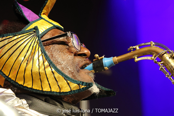 Sun Ra Arkestra (49 Festival de Jazz de Vitoria-Gasteiz 2026. 2026-07-16) Por José Luis Luna Rocafort [INSTANTZZ AKA Galería fotográfica AKA Fotoblog de jazz, impro… y algo más] - Tomajazz - Sun Ra Arkestra actuó en el 49 Festival de Jazz de Vitoria-Gasteiz 2026. José Luis Luna Rocafort lo retrata en INSTANTZZ. Sun Ra Arkestra son Tara Middleton, Knoel Scott, Chris Hemingway, James Stewart, Alex Harding, Michael Ray, Cecil Brooks, Andrae Murchison, Vicent Chancey, Lafayette Gilchrist, Stephen Killion, Carl Le Blanc, George Gary, Elson Nascimento, Jose Da Silva