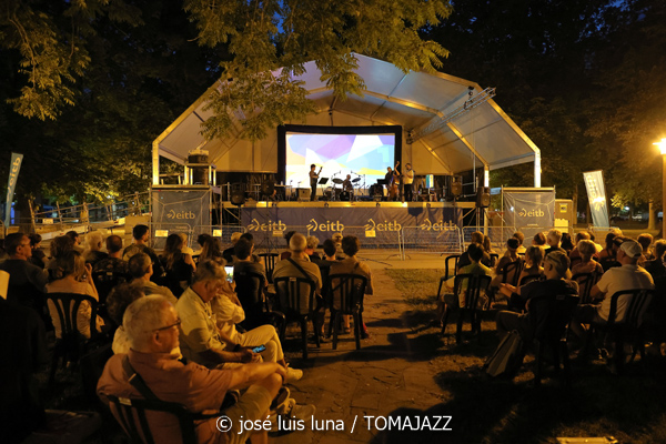 Edu Cabello Quartet: El Bosque (49 Festival de Jazz de Vitoria-Gasteiz 2026. 2026-07-12) Por José Luis Luna Rocafort [INSTANTZZ AKA Galería fotográfica AKA Fotoblog de jazz, impro… y algo más] - Tomajazz - Edu Cabello Quartet: El Bosque actuó en el 49 Festival de Jazz de Vitoria-Gasteiz 2026. José Luis Luna Rocafort lo retrata en INSTANTZZ. Con Edu Cabello, Eddie Majía, Manuel Luque, Ken Ychicawa, Gabriel Basin