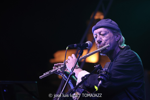The Illusions & Nathan Haines (38 Eivissa Jazz Festival. 2026-09-03) Por José Luis Luna Rocafort [INSTANTZZ AKA Galería fotográfica AKA Fotoblog de jazz, impro… y algo más] - Tomajazz - The Illusions & Nathan Haines actuaron en el 38 Eivissa Jazz Festival. José Luis Luna Rocafort lo retrata en INSTANTZZ. Participaron Pere Navarro, Franco Botto, Antonio Blakstad, Antoni Marí, Antonio Prosper, Arturo García, Katana McKenzie, Nathan Haines