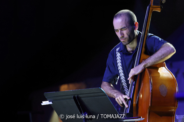 Antoni Marí Sextet (38 Eivissa Jazz Festival. 2026-09-04) Por José Luis Luna Rocafort [INSTANTZZ AKA Galería fotográfica AKA Fotoblog de jazz, impro… y algo más] - Tomajazz - Antoni Marí Sextet actuó en el 38 Eivissa Jazz Festival 2026. José Luis Luna Rocafort lo retrata en INSTANTZZ. Con Antoni Marí, Oriol Vallés, Gabriel Amargant, Guillaume Coulbois, Ot Granados, Rubén Bueno