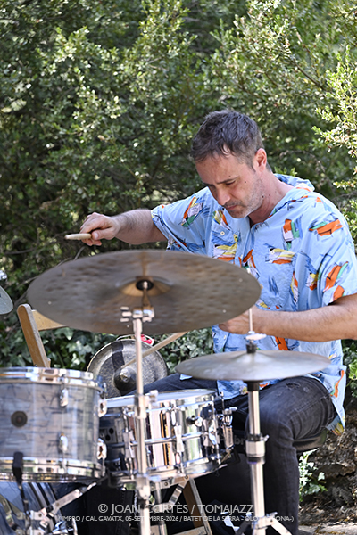 Tàlveg (Can Gavatx, 2026-09-05 / Batet de la Serra-Olot -Girona-) Por Joan Cortès [INSTANTZZ AKA Galería fotográfica AKA Fotoblog de jazz, impro… y algo más] - Tomajazz - Tàlveg actuó en Can Gavatx, Batet de la Serra-Olot -Girona-, el 5 de septiembre de 2026. Joan Cortès lo retrata en INSTANTZZ.