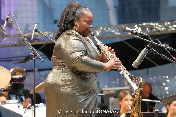Charles Tolliver Africa/Brass Celebrating Coltrane's Centennial (61 Jazzaldia 2026. Donosti. 2026-07-25) Por José Luis Luna Rocafort [INSTANTZZ AKA Galería fotográfica AKA Fotoblog de jazz, impro… y algo más] - Tomajazz - Charles Tolliver Africa/Brass Celebrating Coltrane's Centennial actuó en el 61 Jazzaldia 2026 en San Sebastián. José Luis Luna Rocafort lo retrata en INSTANTZZ. Con Charles Tolliver, Camille Thurman, Darrell Green, Antonio Faraò, Chris Dahlgren, Eneko Dieguez, Miguel Velasco, Antonio Lozano, Pedro Mullor Boix, Ariadna Alcober Lizana, Alba Castellanos Fernández, Galder Oneca Fuentes, Nicolás Chasco, Alessio Lubrano, Ander Caro, Asier Iturbe, Aníbal Andrés, Aránzazu Rodríguez