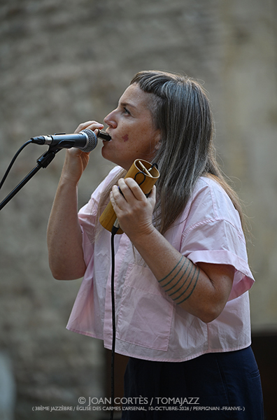 Tatiana Paris «Thalle» (38è Jazzèbre / Église de Carmes L’Arsenal, 2026-10-10 / Perpignan -France-) [2] Por Joan Cortès [INSTANTZZ AKA Galería fotográfica AKA Fotoblog de jazz, impro… y algo más] - Tomajazz - Tatiana Paris «Thalle» (38è Jazzèbre / Église de Carmes L’Arsenal, 2026-10-10 / Perpignan -France-) [2] Por Joan Cortès [INSTANTZZ