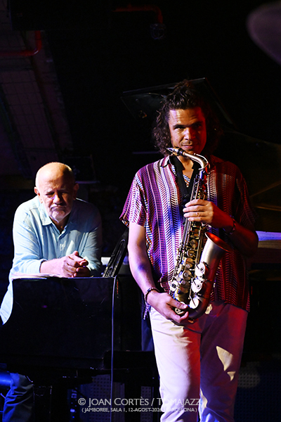 Emilio Solla & Antonio Lizana 4t (Jamboree, 2026-08-12 / Barcelona) Por Joan Cortès [INSTANTZZ AKA Galería fotográfica AKA Fotoblog de jazz, impro… y algo más] - Tomajazz - Emilio Solla & Antonio Lizana 4t actuaron en Jamboree, el 12 de agosto de 2026. Joan Cortès lo retrata en INSTANTZZ. Con