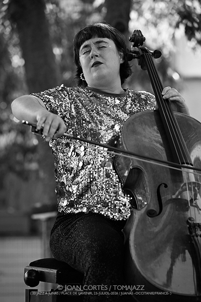 Verano Femenino 2026 (I) Por Joan Cortès [INSTANTZZ AKA Galería fotográfica AKA Fotoblog de jazz, impro… y algo más] - Tomajazz - Tras el final de cada estación, un clásico de Joan Cortès. En octubre es el turno de Verano Femenino 2026