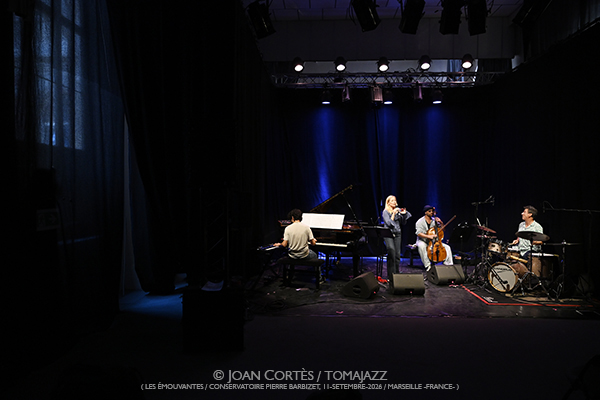 Baccarini & Merville 4t «The Unfolding» (Les Émouvantes / CPBM, 2026-09-11 / Marseille -France-) [03] Por Joan Cortès [INSTANTZZ AKA Galería fotográfica AKA Fotoblog de jazz, impro… y algo más] - Tomajazz - Baccarini & Merville 4t «The Unfolding» actuaron en Les Émouvantes en Marsella, Francia, el 11 de septiembre de 2026. Joan Cortès lo retrata en INSTANTZZ. Con Maria-Laura Baccarini, François Merville, Bruno Ducret, Bruno Ruder, Dorothée Zumstein