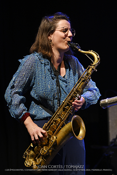 Maussion & Tereygeol 4t «Abysskiss» (Les Émouvantes / CPBM, 2026-09-10 / Marseille) [01] Por Joan Cortès [INSTANTZZ AKA Galería fotográfica AKA Fotoblog de jazz, impro… y algo más] - Tomajazz - Maussion & Tereygeol 4t «Abysskiss» actuaron en el festival Les Émouvantes de Marsella el 10 de septiembre de 2026. Joan Cortès lo retrata en INSTANTZZ. Con Camille Maussion, Pierre Tereygeol, Victor Auffray, Ilya Amar