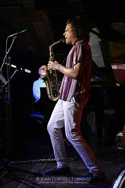 Emilio Solla & Antonio Lizana 4t (Jamboree, 2026-08-12 / Barcelona) Por Joan Cortès [INSTANTZZ AKA Galería fotográfica AKA Fotoblog de jazz, impro… y algo más] - Tomajazz - Emilio Solla & Antonio Lizana 4t actuaron en Jamboree, el 12 de agosto de 2026. Joan Cortès lo retrata en INSTANTZZ. Con