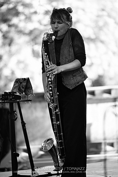 Verano Femenino 2026 (I) Por Joan Cortès [INSTANTZZ AKA Galería fotográfica AKA Fotoblog de jazz, impro… y algo más] - Tomajazz - Tras el final de cada estación, un clásico de Joan Cortès. En octubre es el turno de Verano Femenino 2026