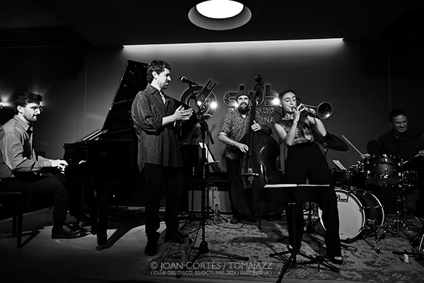Libèrica Quintet (Club del Disco, 2026-10-02 / Barcelona) Por Joan Cortès [INSTANTZZ AKA Galería fotográfica AKA Fotoblog de jazz, impro… y algo más] - Tomajazz - Libèrica Quintet actuó en el Club del Disco de Barcelona, el 2 de octubre de 2026. Joan Cortès lo retrata en INSTANTZZ. Con