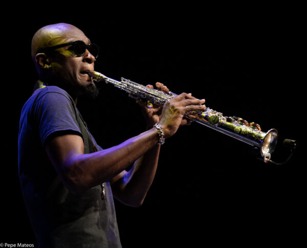 Kris Davis Trío/ Isaiah Collier Quartet (49 Festival de Jazz de Vitoria-Gasteiz 2026. 2026-07-16 y 18) Por Antonio Torres y Pepe Mateos [Conciertos de Jazz] - Tomajazz - Kris Davis Trío / Isaiah Collier Quartet actuaron en el 49 Festival de Jazz de Vitoria-Gasteiz 2026. Antonio Torres y Pepe Mateos relatan y retratan los conciertos. Con Kris Davis, Robert Hurst, Johnathan Blake, Isaiah Collier, Conway Campbell, Davis Whitfield, Tim Regis