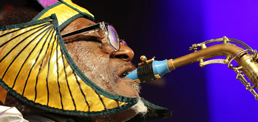 Sun Ra Arkestra (49 Festival de Jazz de Vitoria-Gasteiz 2026. 2026-07-16) Por José Luis Luna Rocafort [INSTANTZZ AKA Galería fotográfica AKA Fotoblog de jazz, impro… y algo más] - Tomajazz - Sun Ra Arkestra actuó en el 49 Festival de Jazz de Vitoria-Gasteiz 2026. José Luis Luna Rocafort lo retrata en INSTANTZZ. Sun Ra Arkestra son Tara Middleton, Knoel Scott, Chris Hemingway, James Stewart, Alex Harding, Michael Ray, Cecil Brooks, Andrae Murchison, Vicent Chancey, Lafayette Gilchrist, Stephen Killion, Carl Le Blanc, George Gary, Elson Nascimento, Jose Da Silva